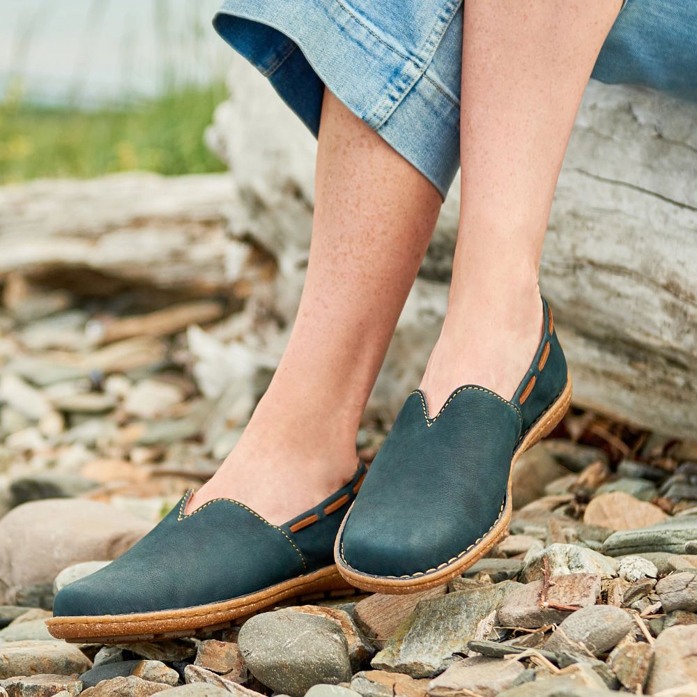 Born Naya Slip-Ons Brick Nubuck Product ID-Wi50HSzx Born Naya Slip-Ons Brick Nubuck Product ID-Wi50HSzx