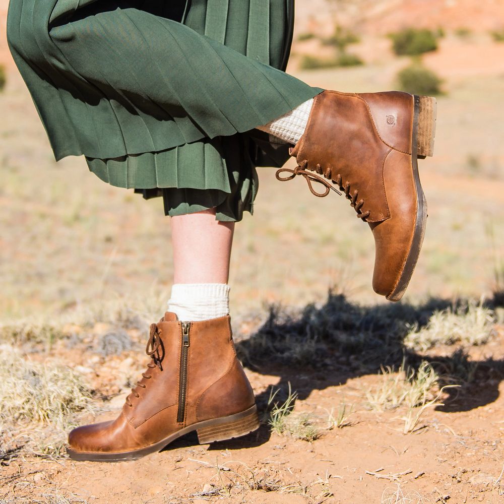 Born Betsy Boots Black Product ID-bvIfF5DQ