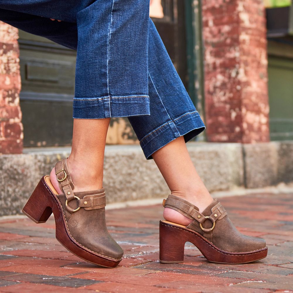 Born Hudson Clogs Natural Product ID-x0gbGZ16